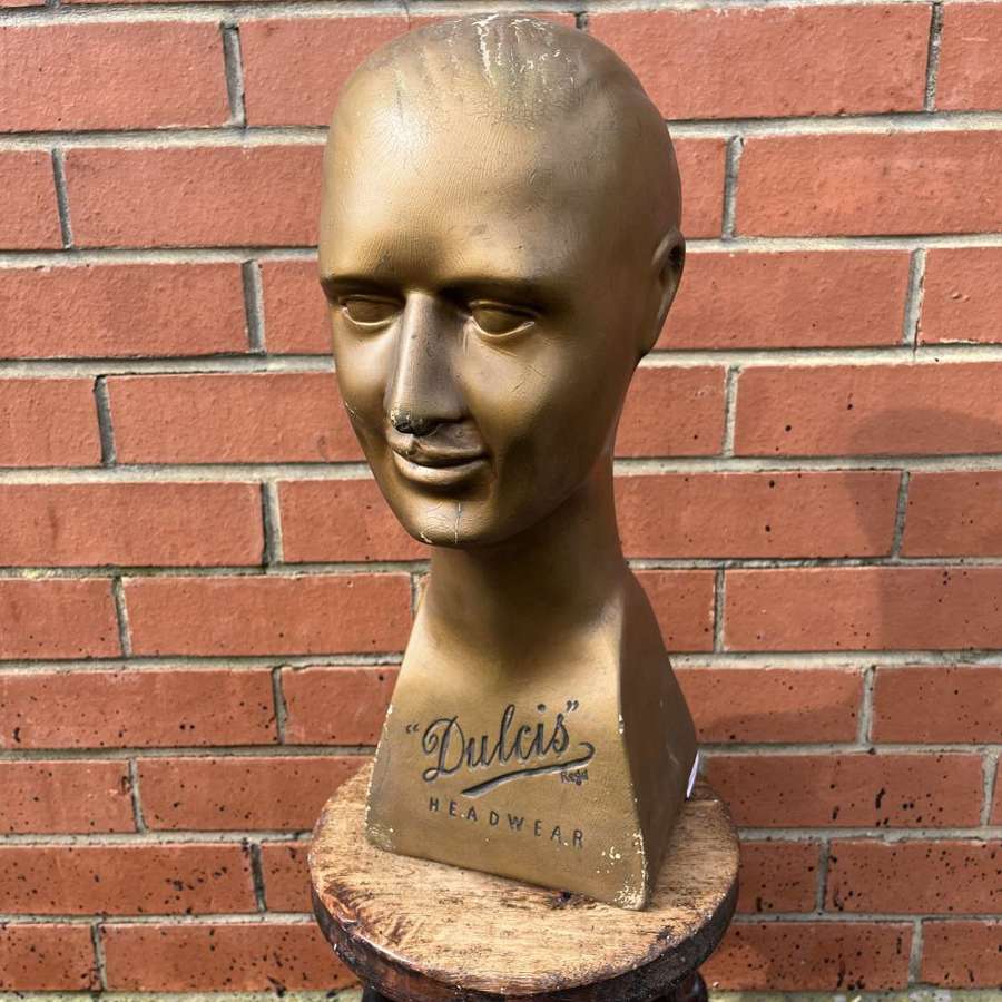 Dulcis Advertising Head