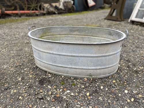 Large Galvanised Bath/Tub
