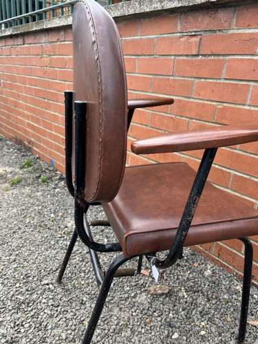 Spring Back Chair