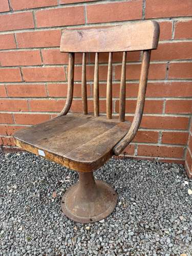 Kenny Bros & Wolkins School Chair