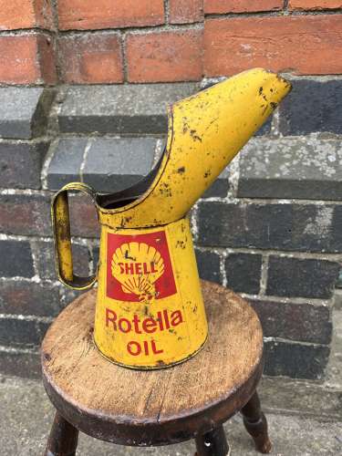 Shell Oil Pourer
