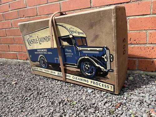 Castle Laundry Box