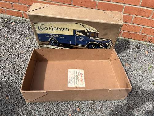 Castle Laundry Box
