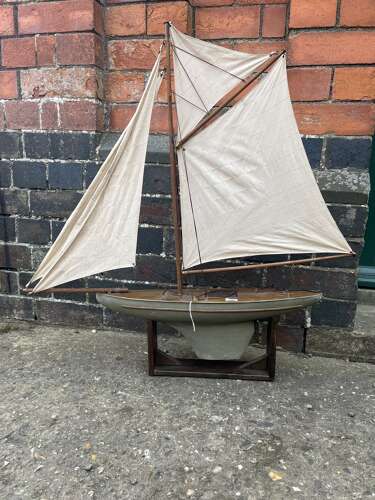 Pond Yacht
