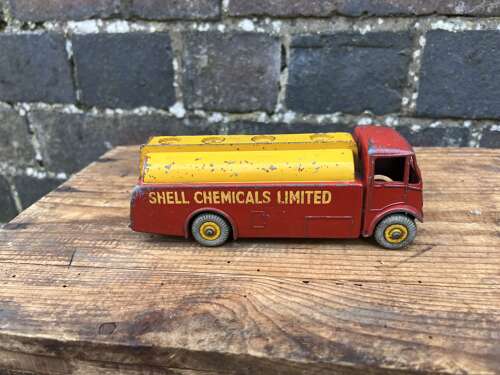 Dinky Shell A.E.C Monarch Tank