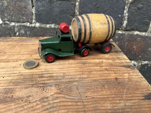 Watneys Minic Lorry