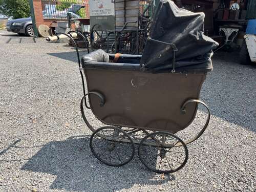 Victorian Dolls Pram