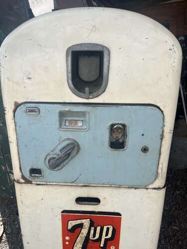 7up Drinks Dispenser