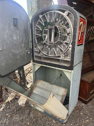 7up Drinks Dispenser
