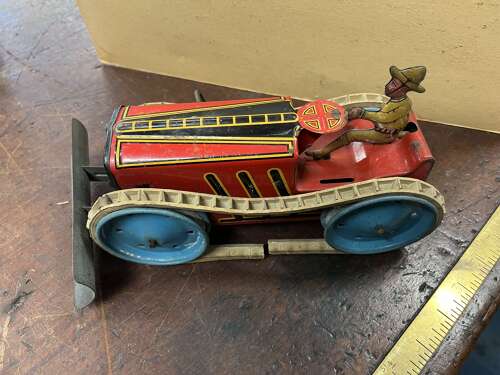 Louis Marx Tinplate caterpillar tractor