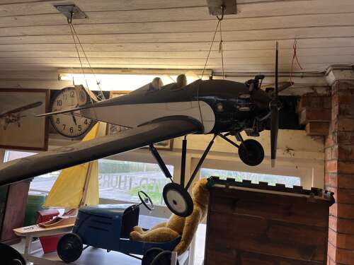 Large Model Aircraft
