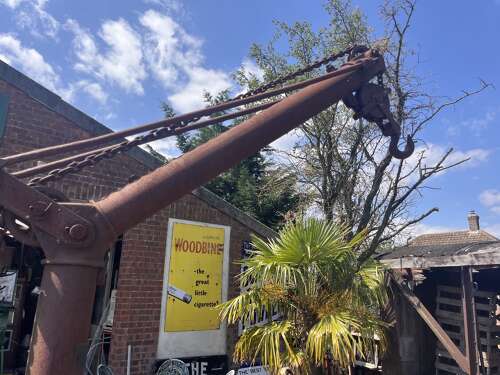 Garage Crane