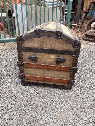 Canvas Trunk