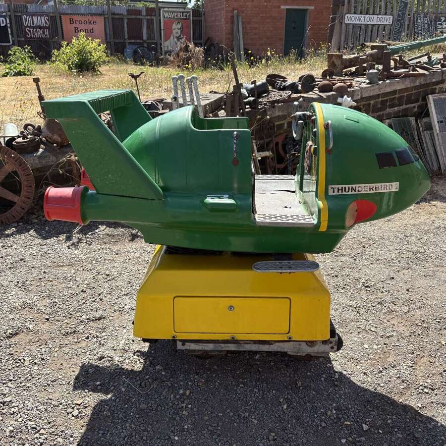 Thunderbird 2 Children&rsquo;s Ride