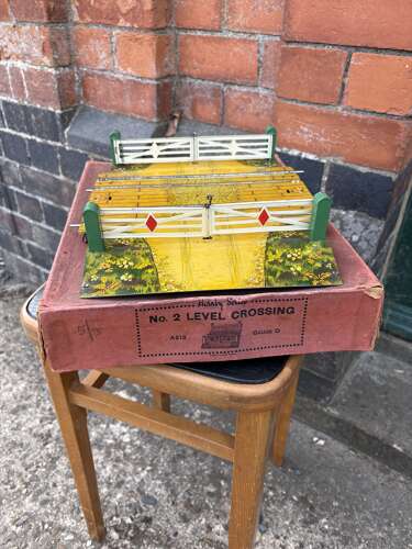 Hornby No.2 Level Crossing
