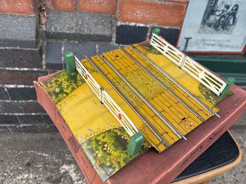 Hornby No.2 Level Crossing