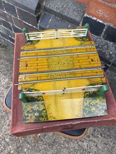 Hornby No.2 Level Crossing