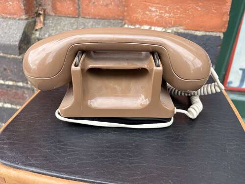 Dial Telephone